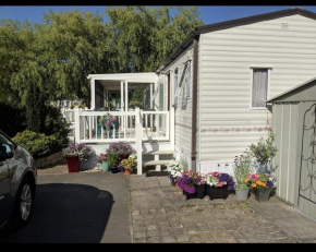 Beautiful 6 berth caravan Southview Skegness
